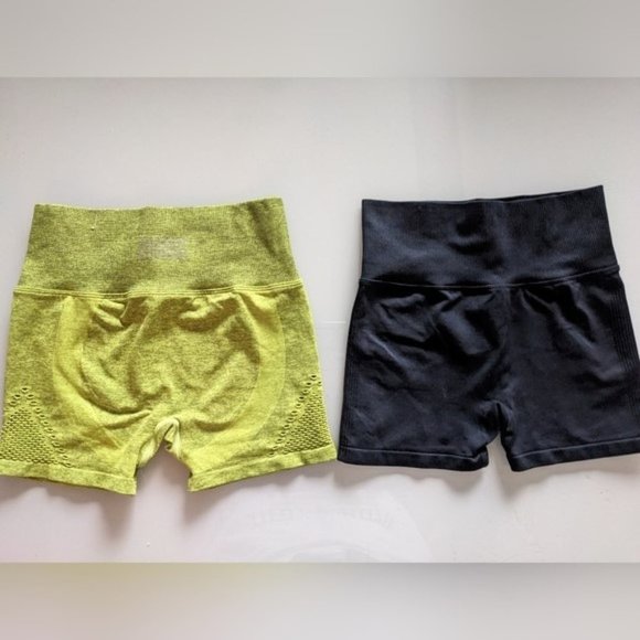 PINK Victoria's Secret Pants - Victoria's Secret 2/$20! PINK Active Biker Shorties Size XS